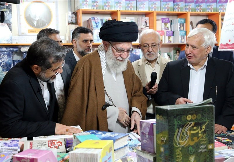 رهبر معظم انقلاب و کتاب