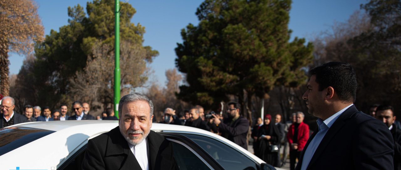 حضور عراقچی در راهپیمایی