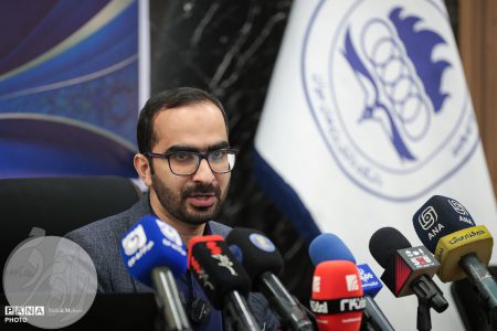 رئیس باشگاه دانش‌پژوهان جوان