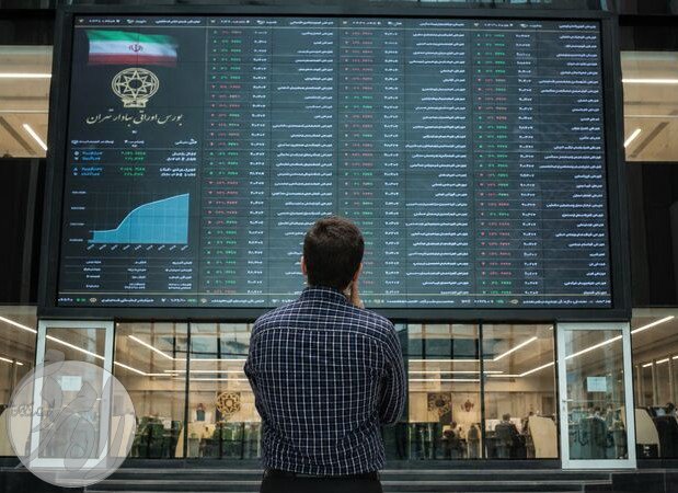 تابلوی نمایش معاملات و شاخص‌های بورس اوراق بهادار تهران در جریان معاملات روزانه.