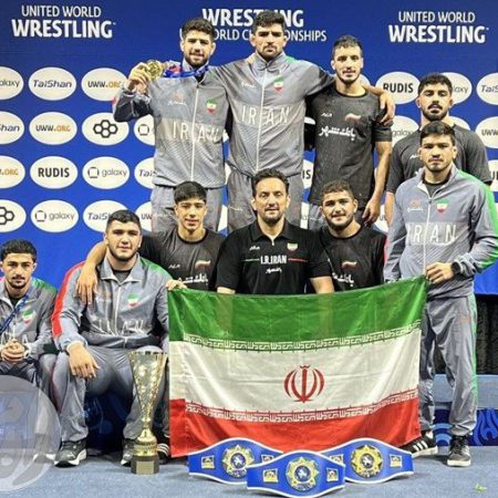 تیم ملی کشتی آزاد امید ایران با کسب مقام قهرمانی در مسابقات جهانی آمریکا