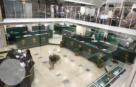 نمای کلی تالار بورس اوراق بهادار تهران و جریان معاملات سهام در روزهای پایانی مهرماه