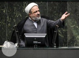 تصویر حمید رسایی در صحن علنی مجلس شورای اسلامی.