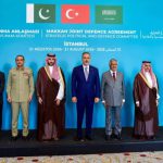 نشست سه‌جانبه سران ترکیه، عربستان و پاکستان در مکه برای اجرایی کردن پیمان دفاع مشترک.