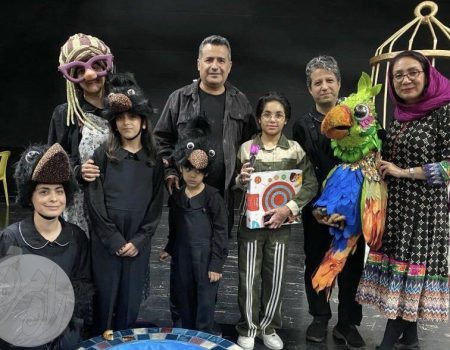قدردانی از ثنا حبشیان دانش‌آموز جانباز مینابی در مرکز تئاتر کانون پرورش فکری