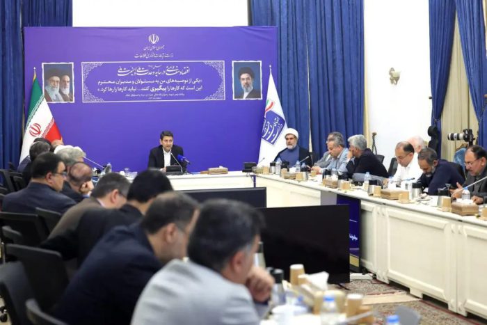 وزیر ارتباطات در نشست با رؤسای مجامع نمایندگان مجلس درباره توسعه ارتباطات و هوش مصنوعی
