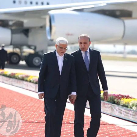 ورود معاون اول رئیس‌جمهور ایران به فرودگاه دوشنبه در تاجیکستان