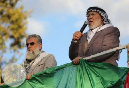 دکتر مروان ابورأس در حال سخنرانی در تجمع حمایت از فلسطین و عملیات طوفان‌الاقصی در شهر استانبول ترکیه.